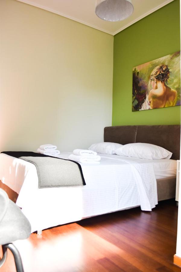 Βright Walled Designed Apt In Glyfada Center Aten Exteriör bild