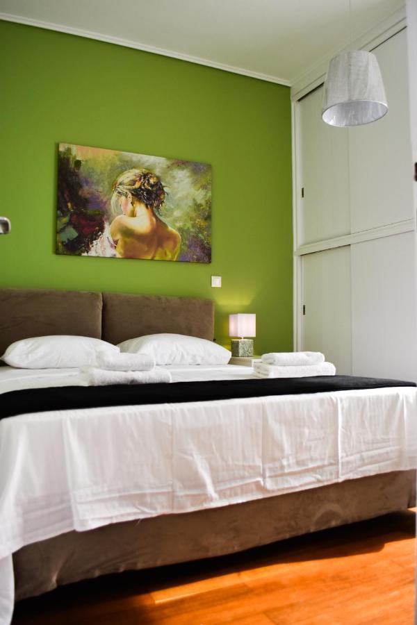Βright Walled Designed Apt In Glyfada Center Aten Exteriör bild