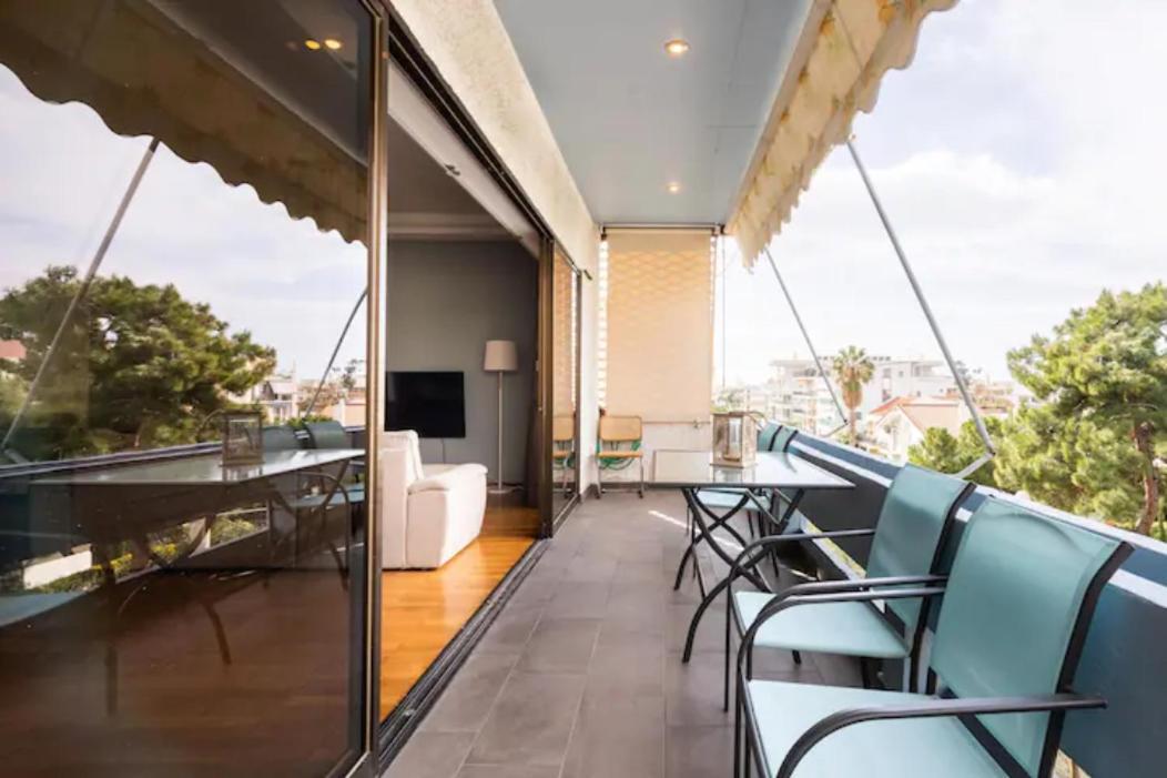 Βright Walled Designed Apt In Glyfada Center Aten Exteriör bild