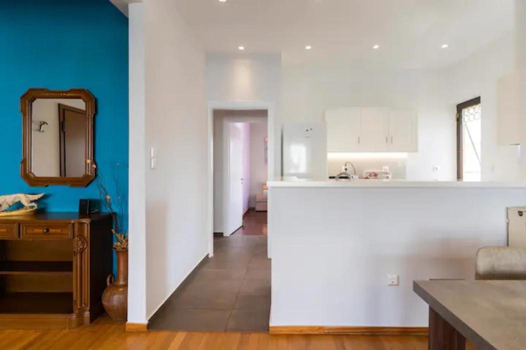 Βright Walled Designed Apt In Glyfada Center Aten Exteriör bild